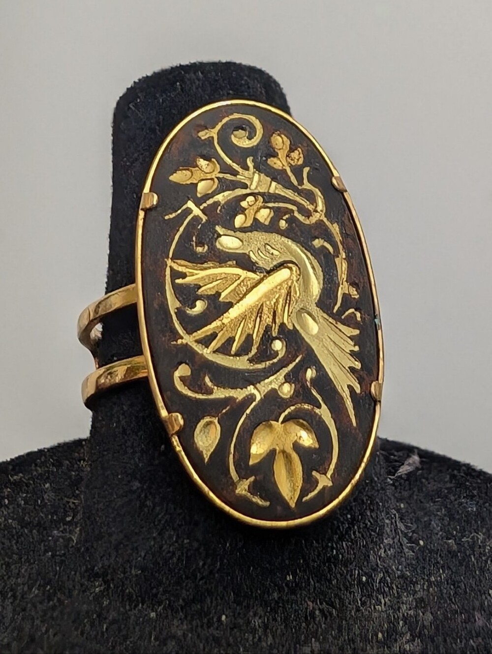 #93. NWOT Made In Spain Damascene Ring Black & Gold